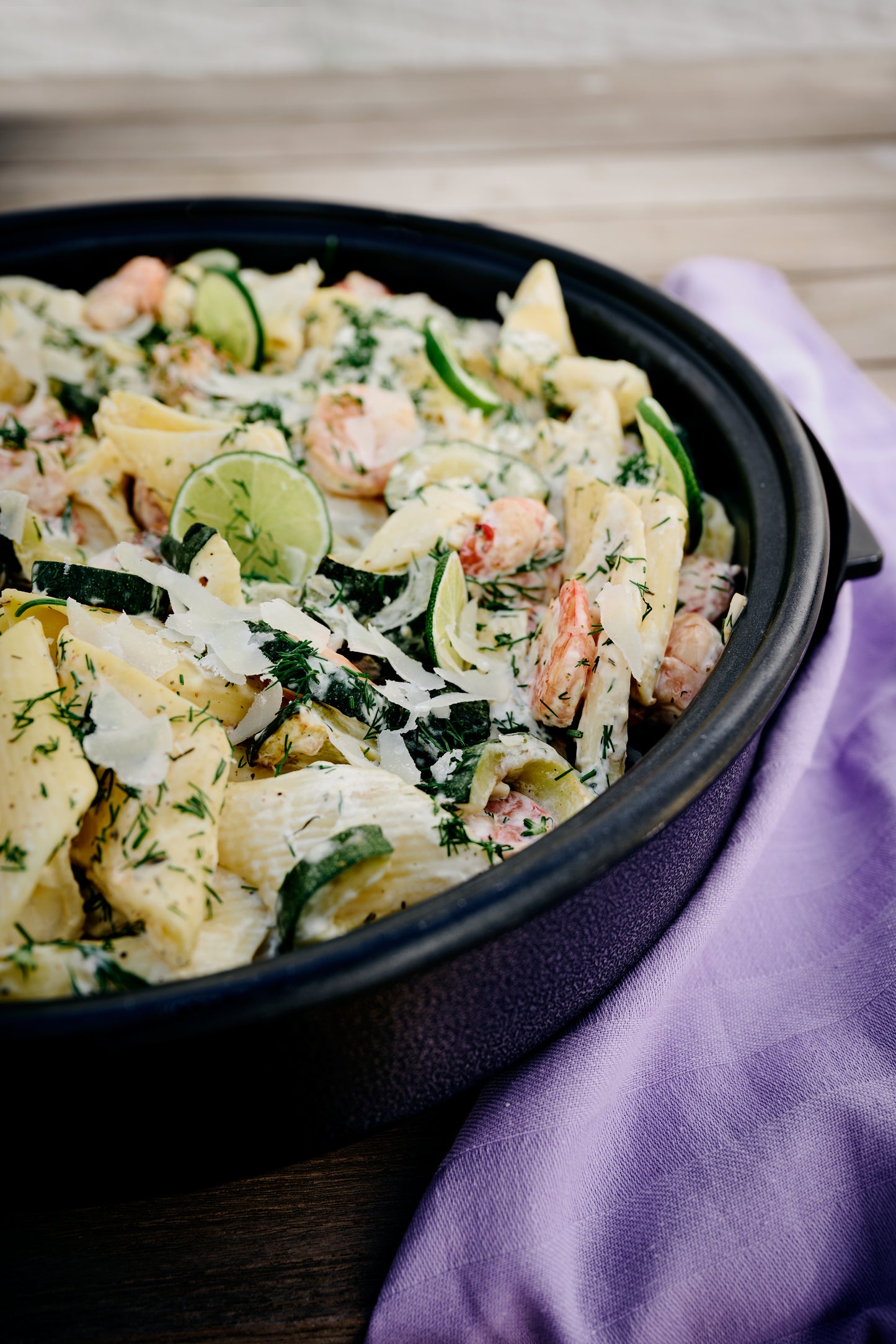 Scampis à la crème de citron vert, aneth et parmesan.